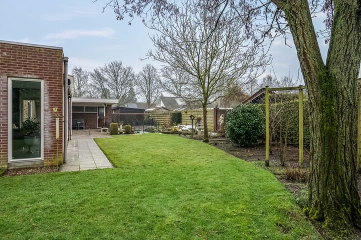 Foto 46 van Professor van der Leeuwplantsoen 27