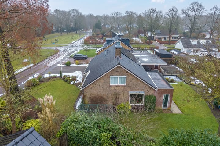 Foto 67 van Professor van der Leeuwplantsoen 27