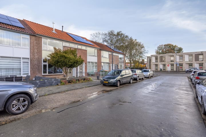 Photo 4 of Bruno Renardstraat 13