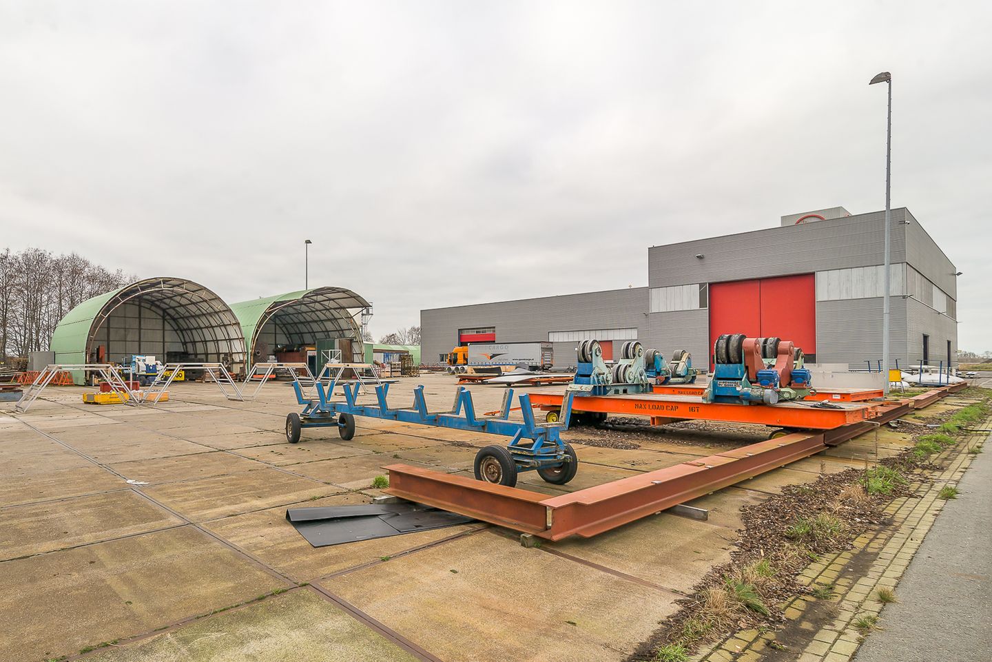 Bekijk foto 4 van Einsteinweg 27