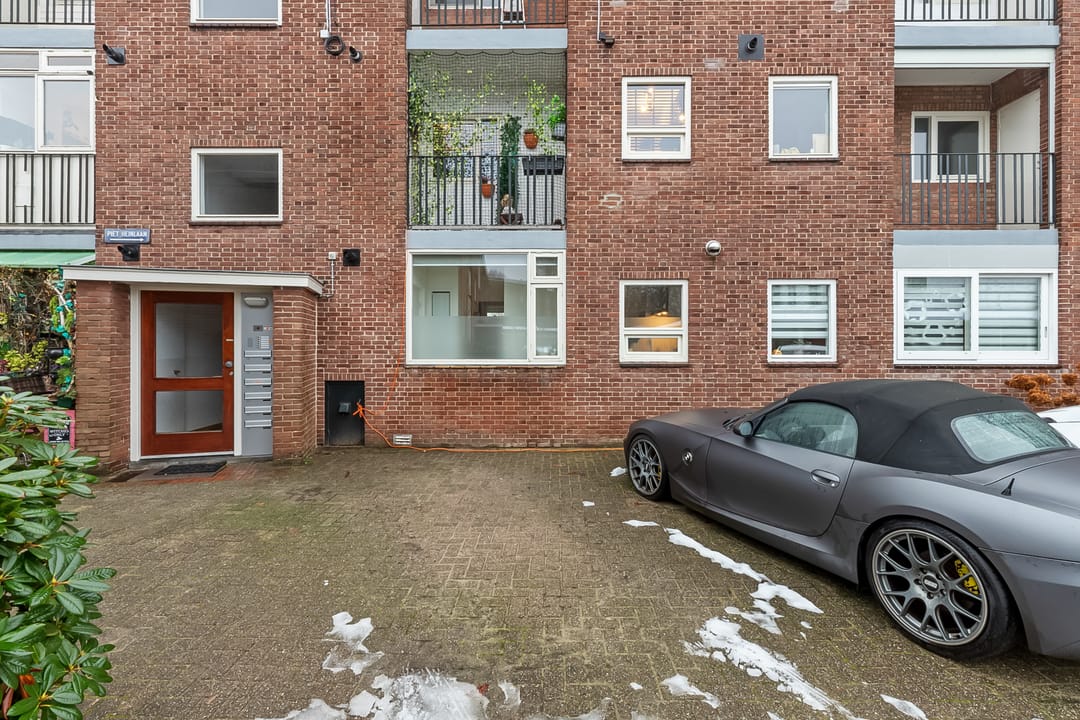 Photo 2 of Piet Heinlaan 38