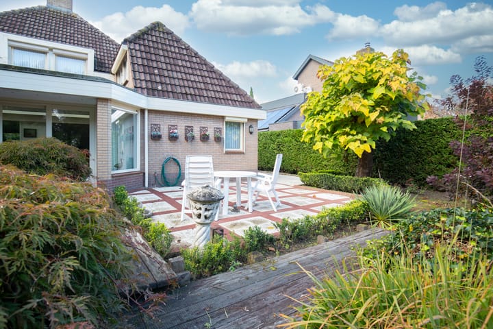 Photo 3 of Leeuwerik 13