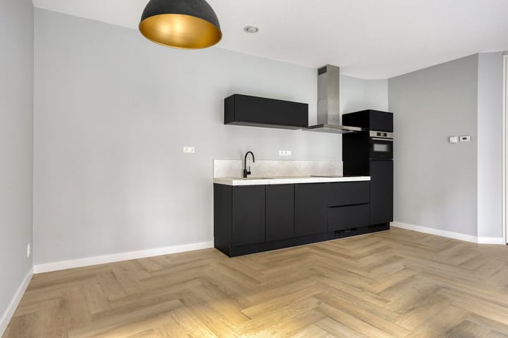 Foto 11 van Niemeyerstraat 26