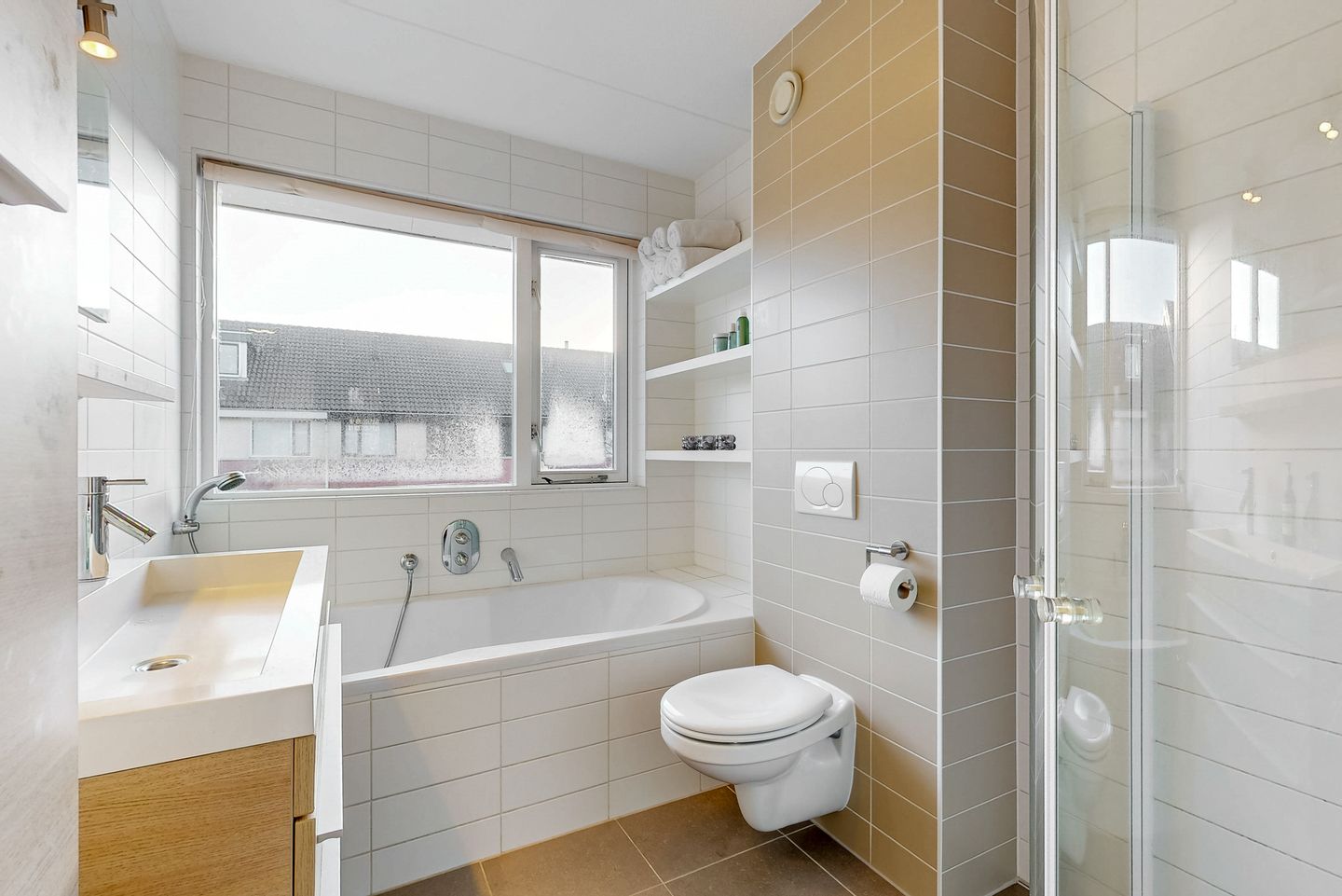 Photo 19 of Kaftanstraat 15