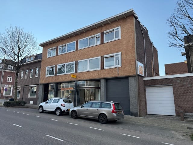Bekijk foto 3 van St.Pieterstraat 81