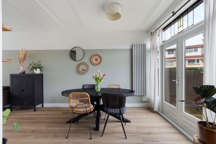 Photo 14 of Verhulststraat 82