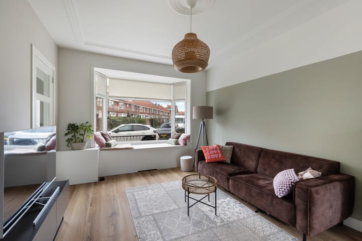 Photo 9 of Verhulststraat 82