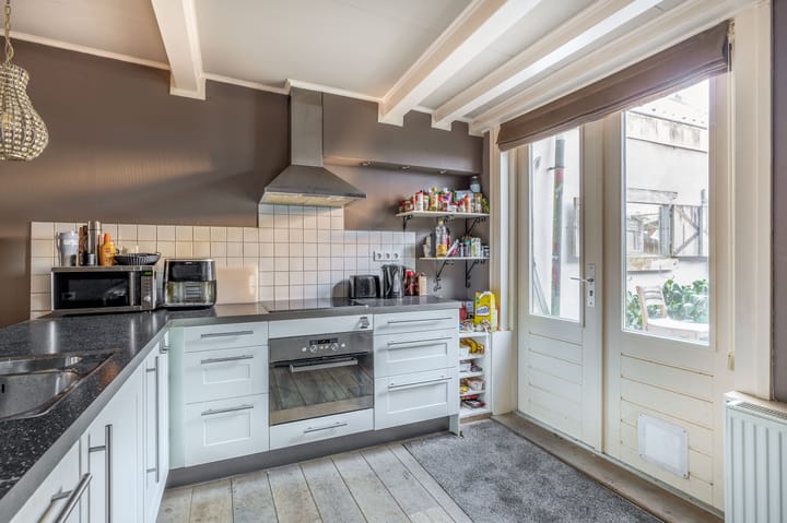 Foto 15 van Voorstraat 49