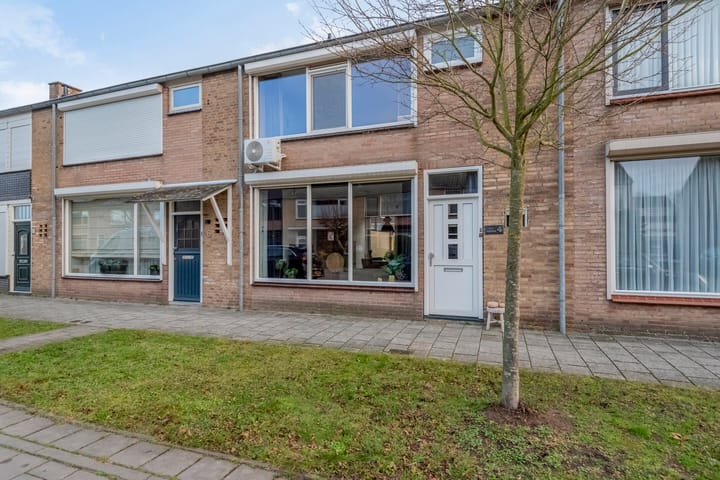 Foto 5 van van den Hummelstraat 4