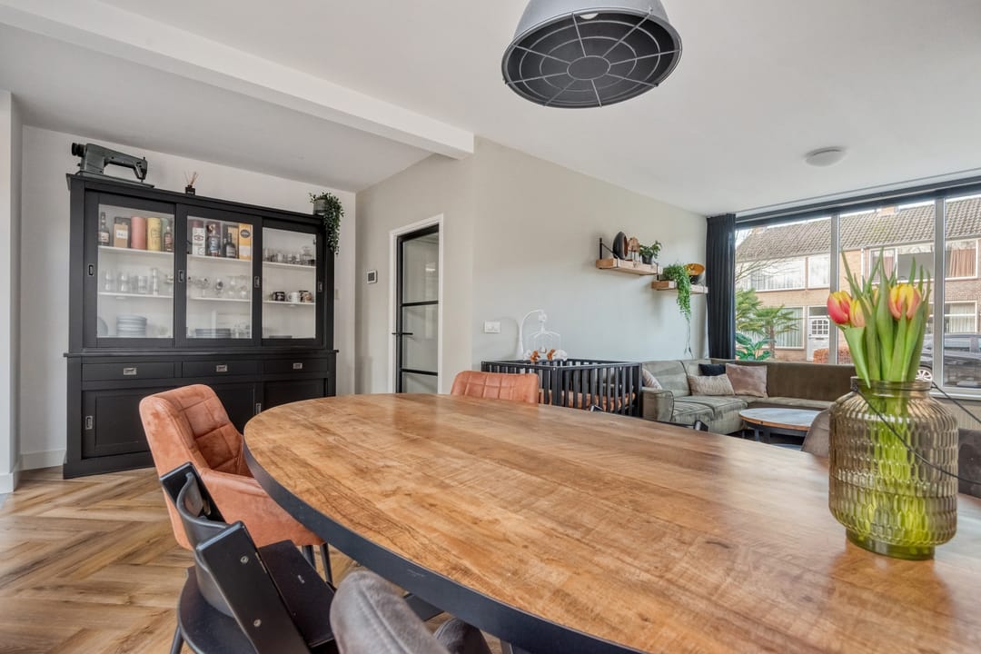 Foto 11 van van den Hummelstraat 4