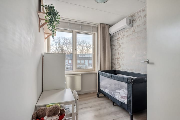 Foto 19 van van den Hummelstraat 4