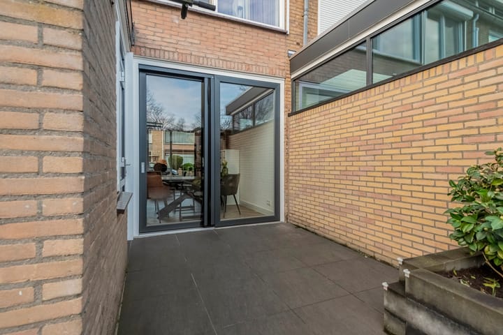 Foto 26 van van den Hummelstraat 4