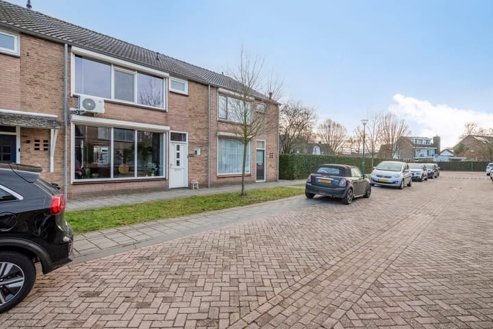 Foto 30 van van den Hummelstraat 4