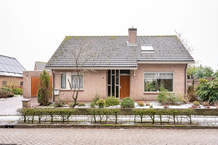 Photo 4 of Resedastraat 1