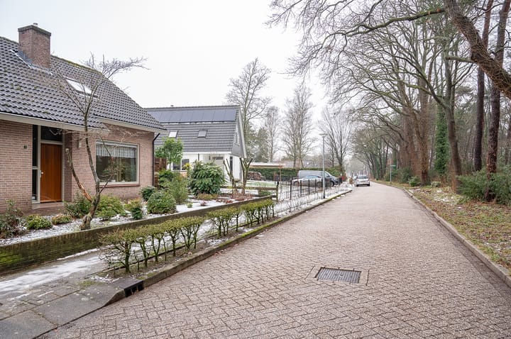 Foto 5 van Resedastraat 1