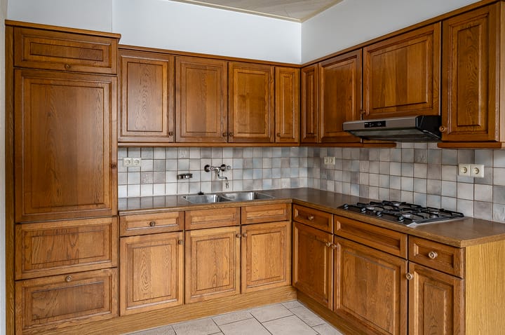 Foto 16 van Resedastraat 1