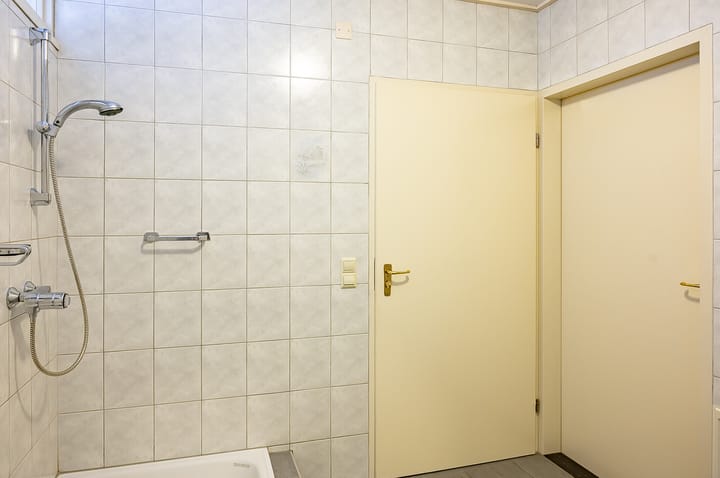 Foto 24 van Resedastraat 1