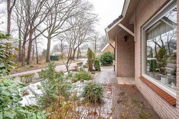 Foto 44 van Resedastraat 1