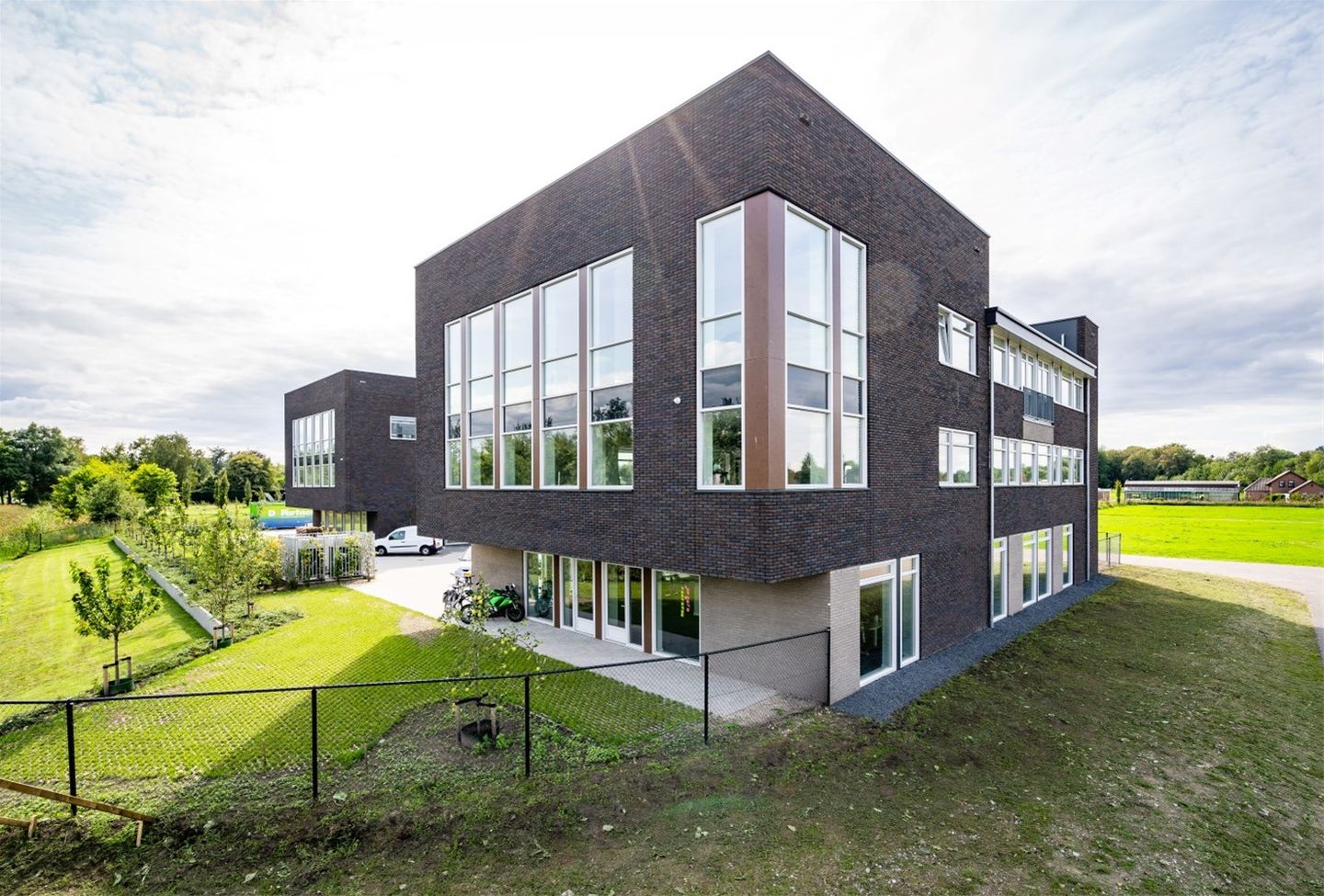 Bekijk foto 4 van Plantageweg 1