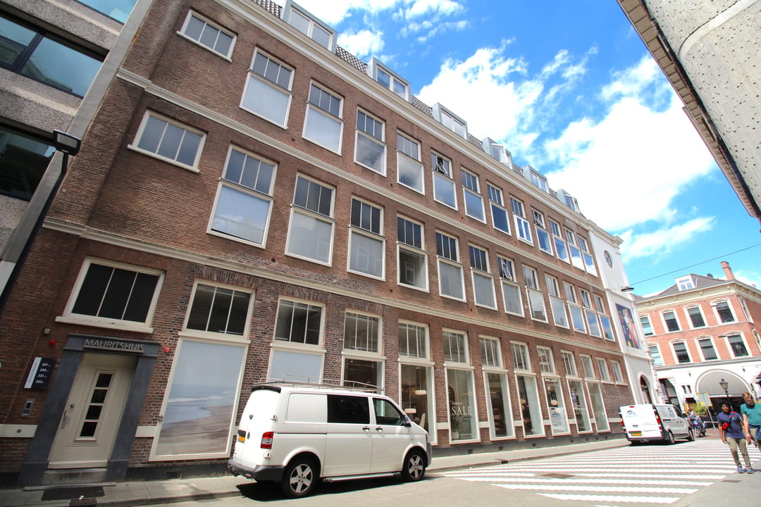Photo 17 of Mauritsstraat 251-N