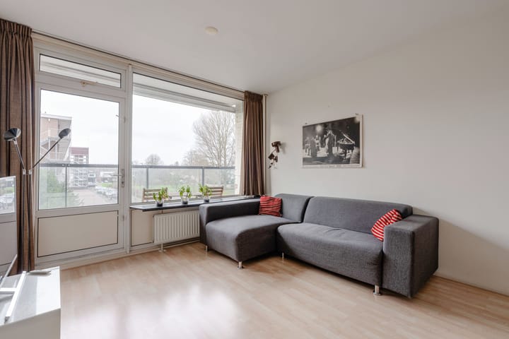 Photo 7 of Van Heuven Goedhartlaan 422