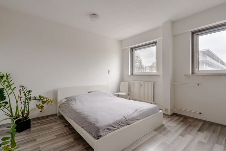 Photo 8 of Van Heuven Goedhartlaan 422