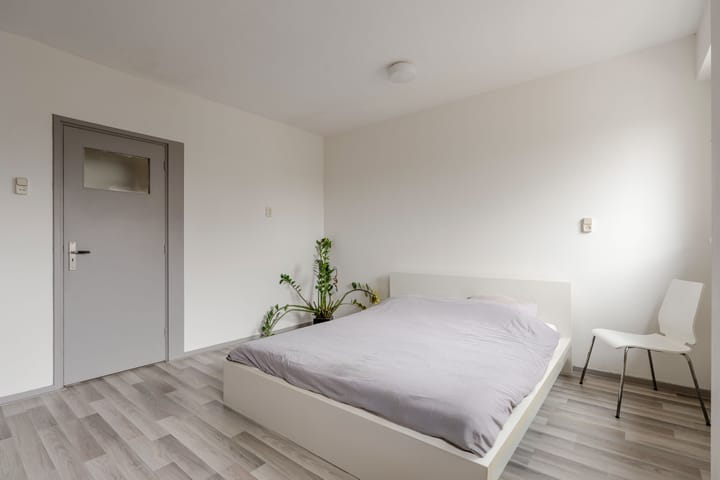 Photo 9 of Van Heuven Goedhartlaan 422