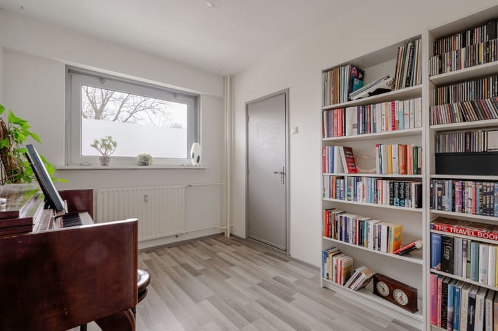 Photo 12 of Van Heuven Goedhartlaan 422