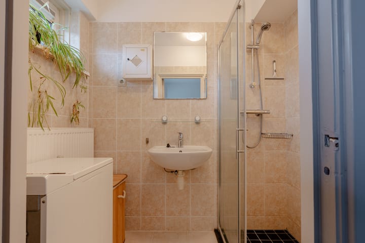 Photo 13 of Van Heuven Goedhartlaan 422