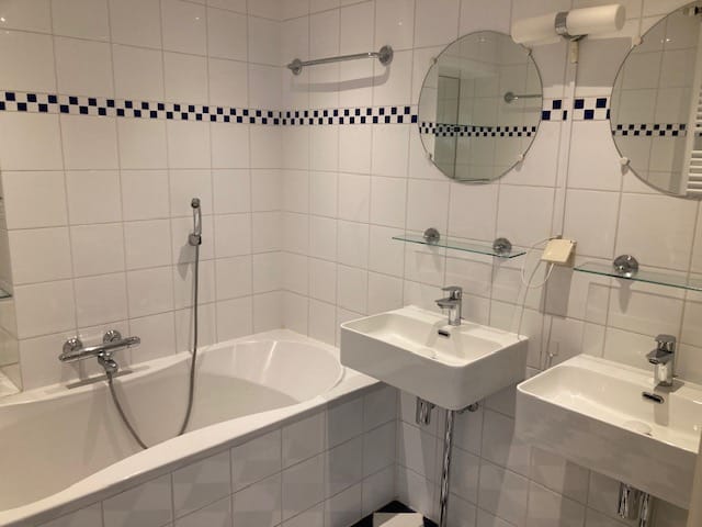 Foto 17 van Parkweg 18-A