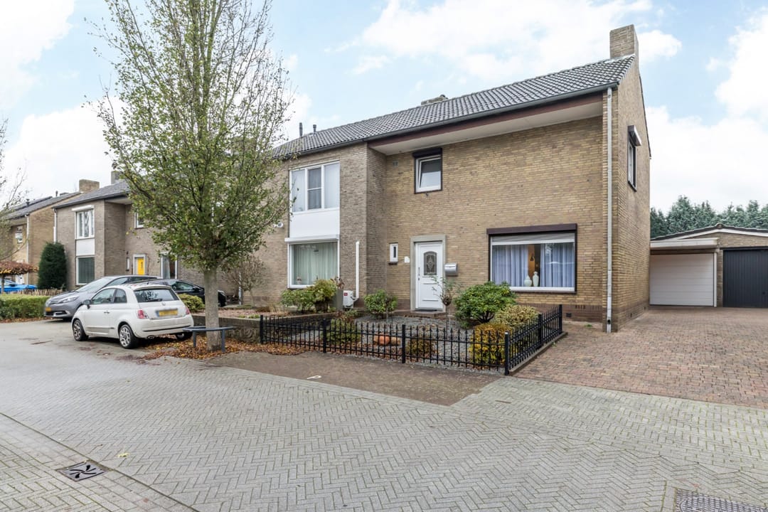 Photo 41 of Pastoor Bernegaustraat 11