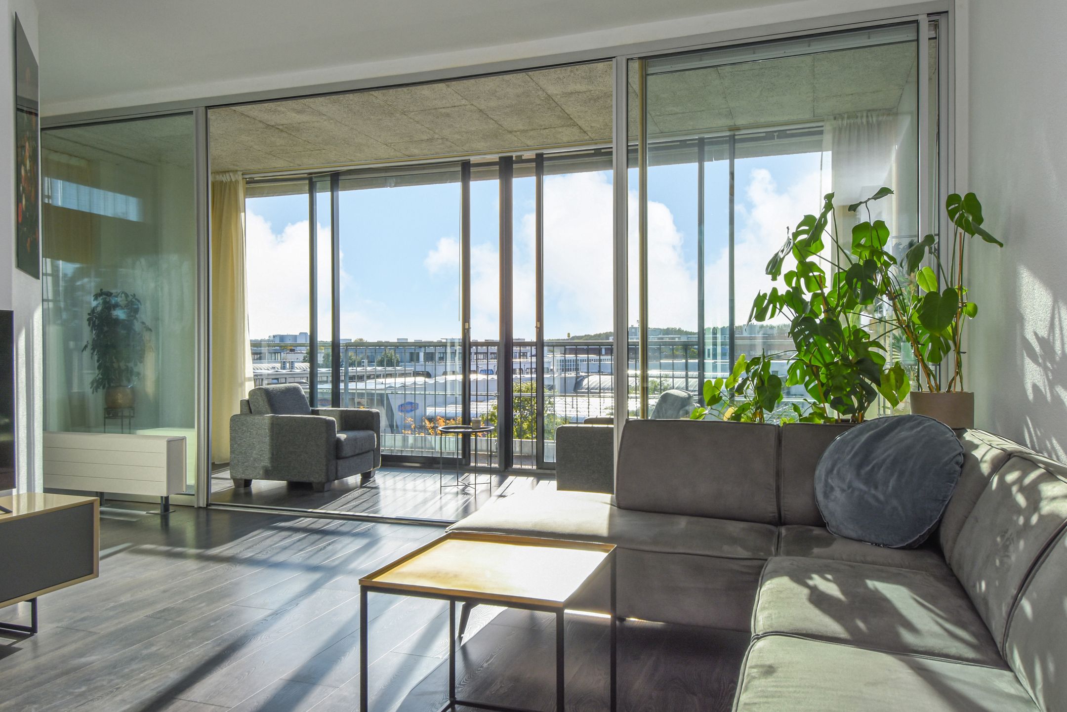 Foto 3 van Sir Winston Churchillln 289-F011