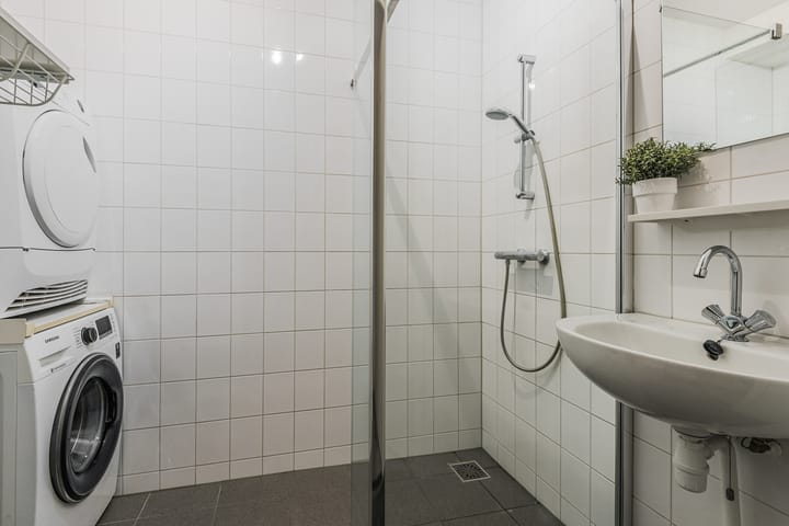 Foto 30 van Denemarkenstraat 142