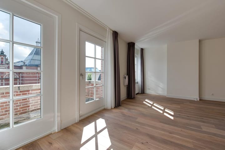 Foto 2 van Van Baerlestraat 58-1