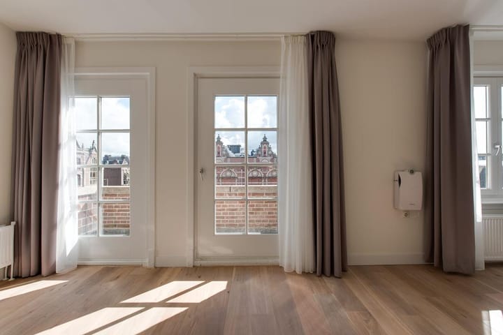 Foto 7 van Van Baerlestraat 58-1