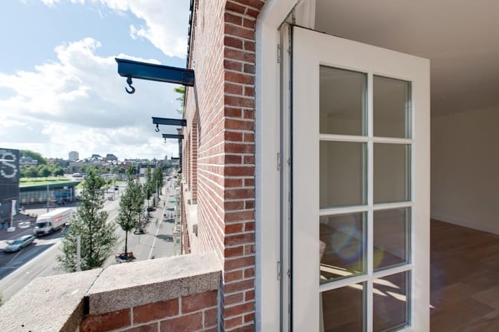 Foto 9 van Van Baerlestraat 58-1