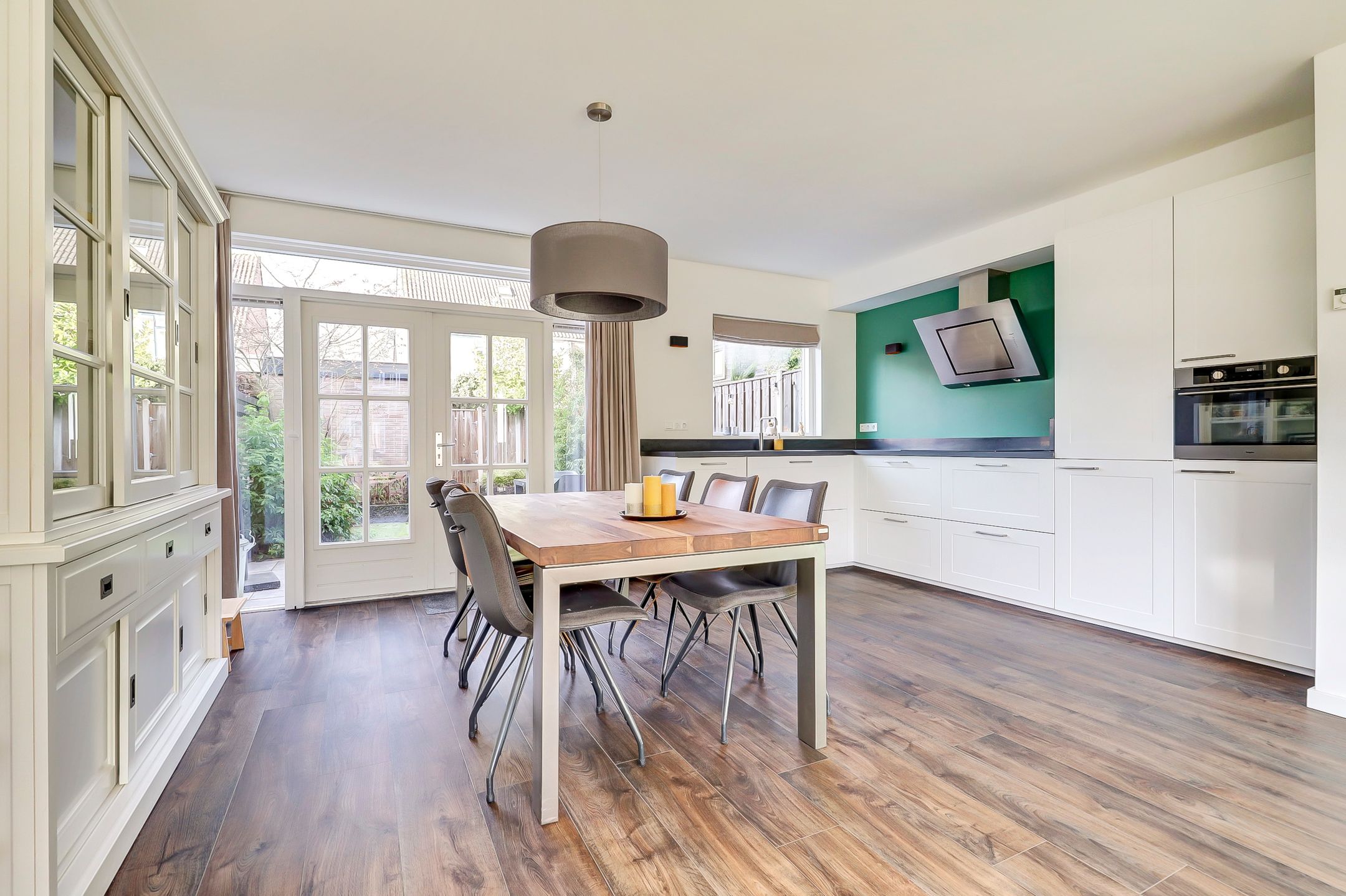 Foto 12 van Tuinlaan 82