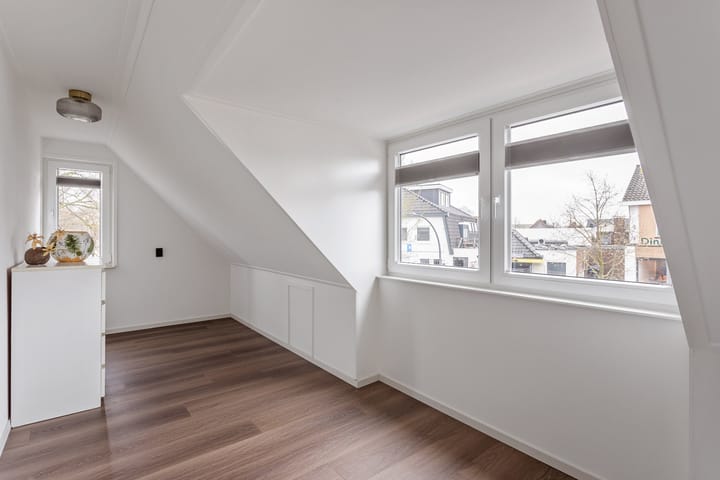 Photo 16 of Nordhornsestraat 13