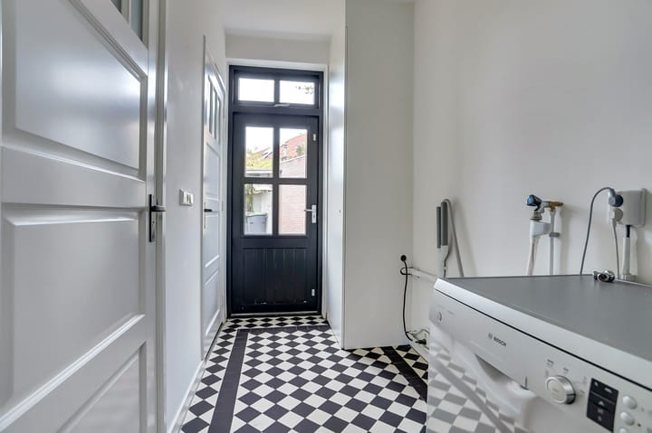 Foto 10 van Veldhovenring 49