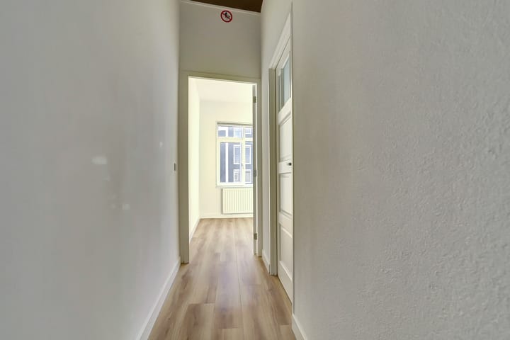 Foto 15 van Veldhovenring 49