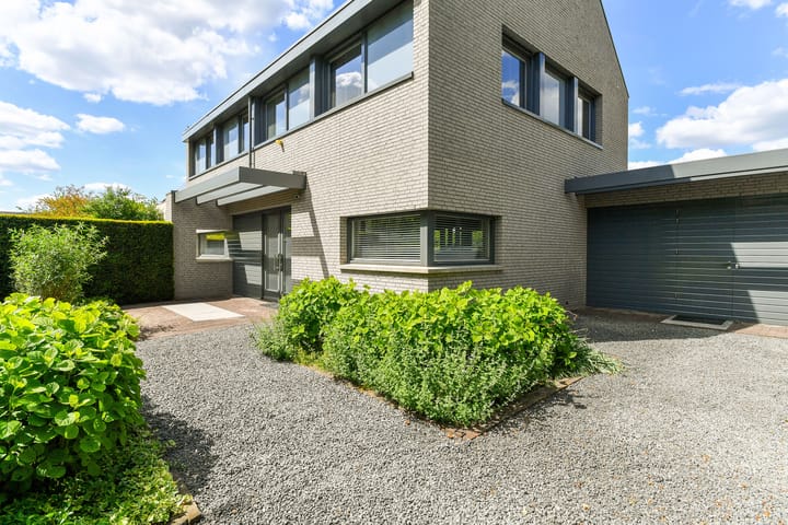 Foto 5 van John Grosmanstraat 4