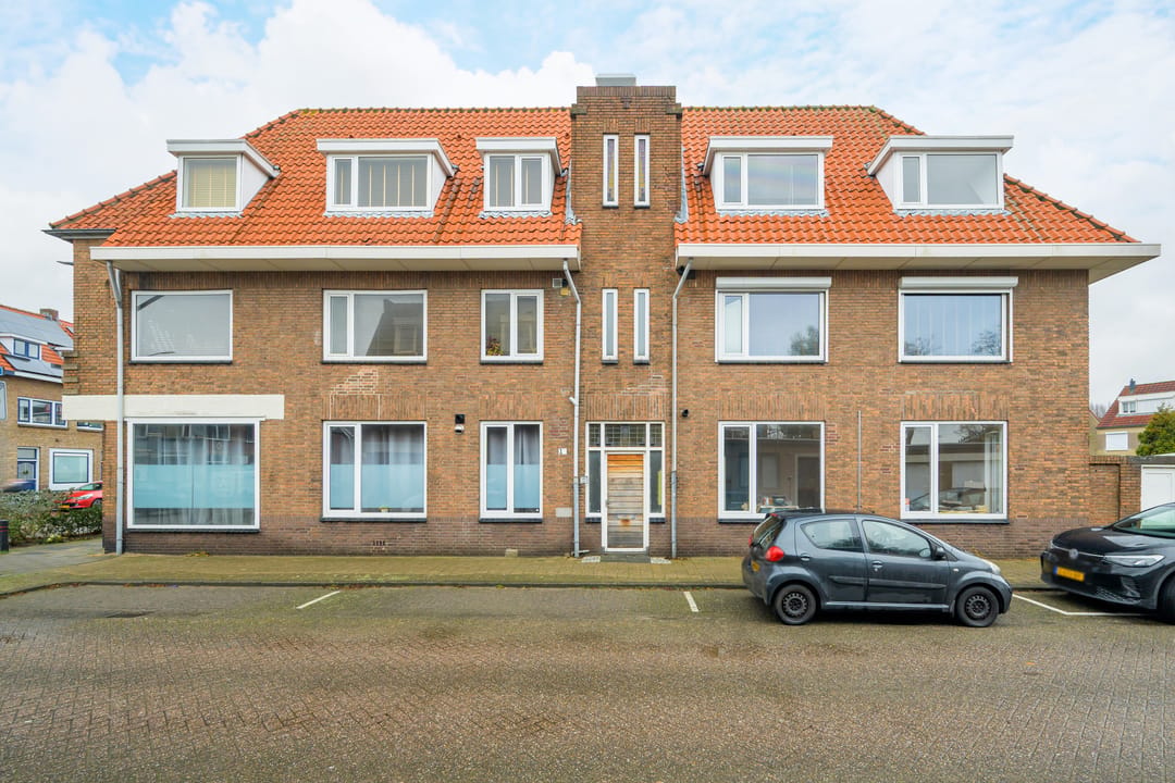 Foto 1 van Don Boscoplein 1-D