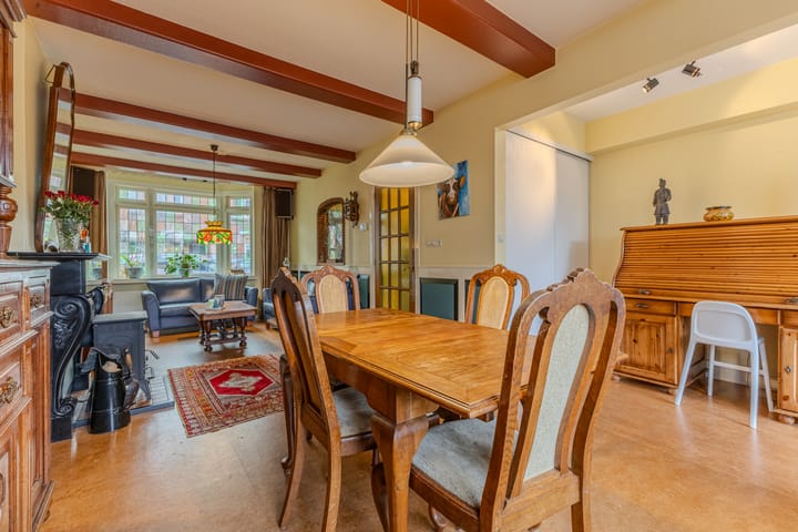 Foto 2 van Van der Helststraat 12