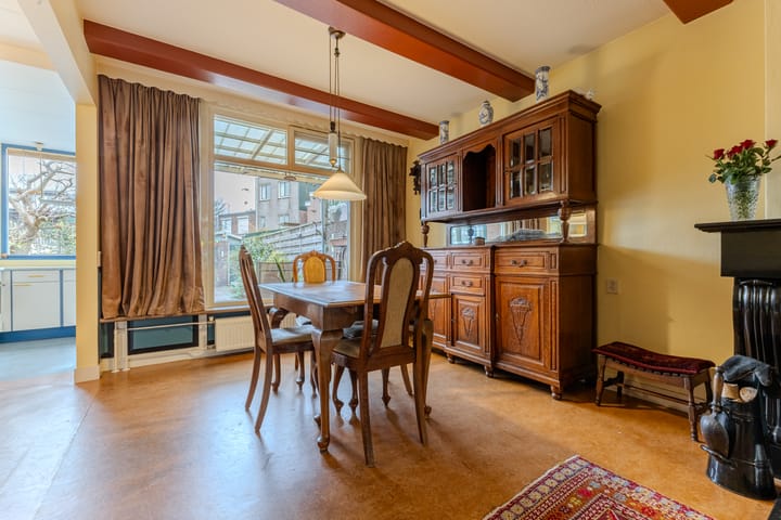 Foto 5 van Van der Helststraat 12