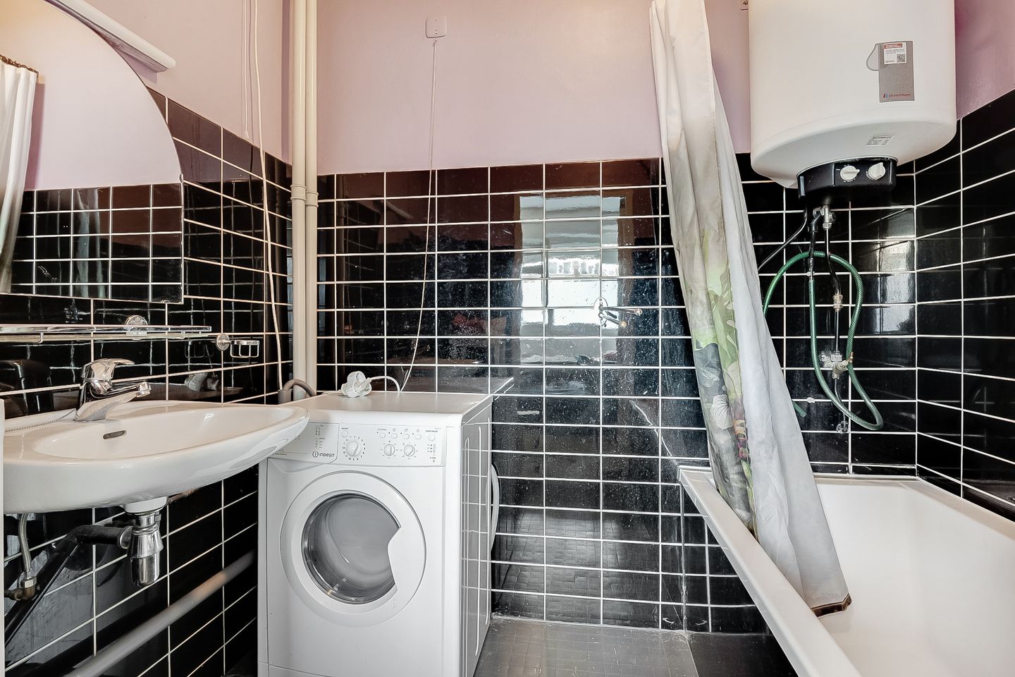 Foto 35 van Beneluxlaan 24