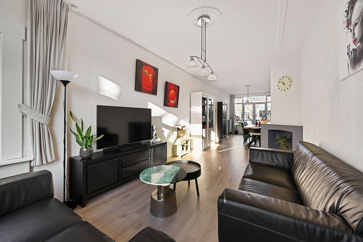 Foto 10 van Caan van Necklaan 255