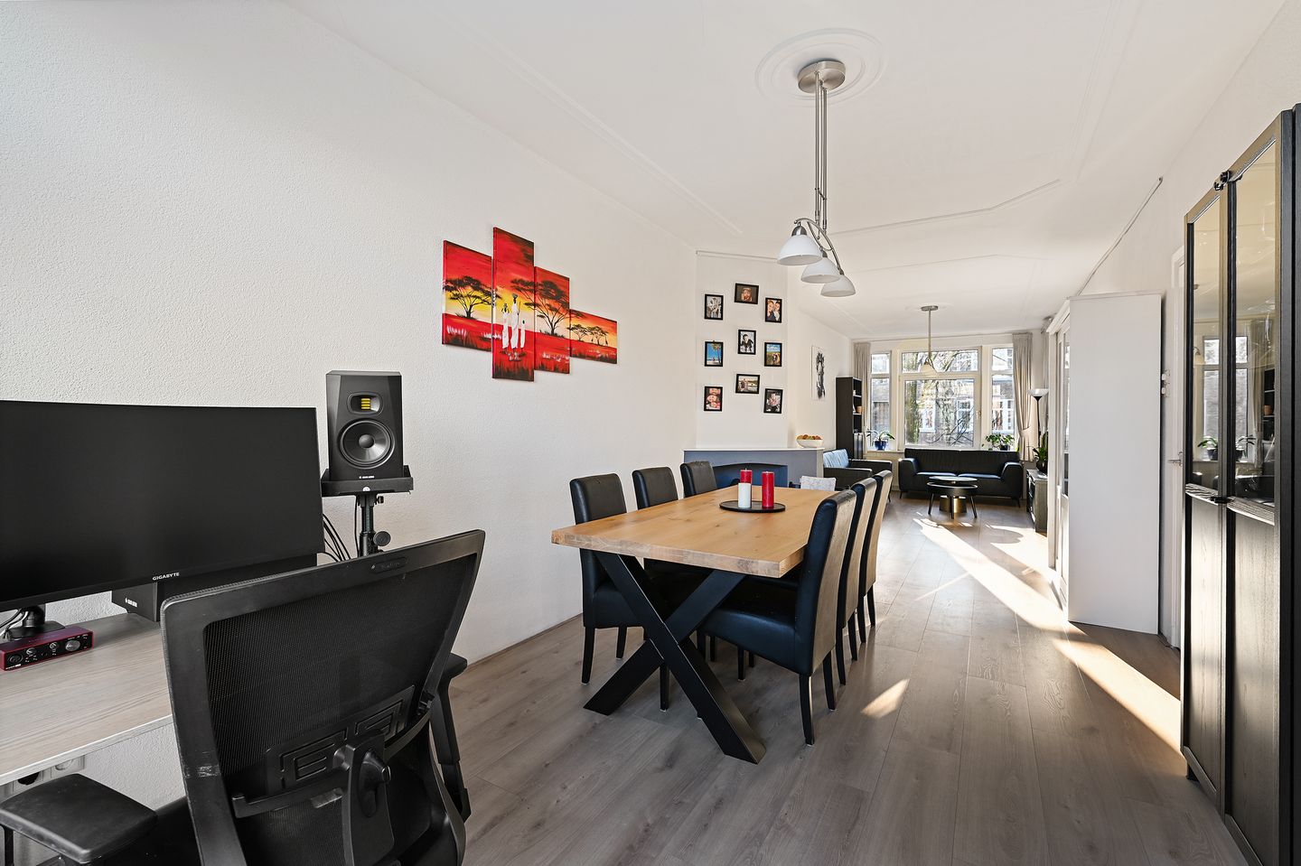 Foto 14 van Caan van Necklaan 255