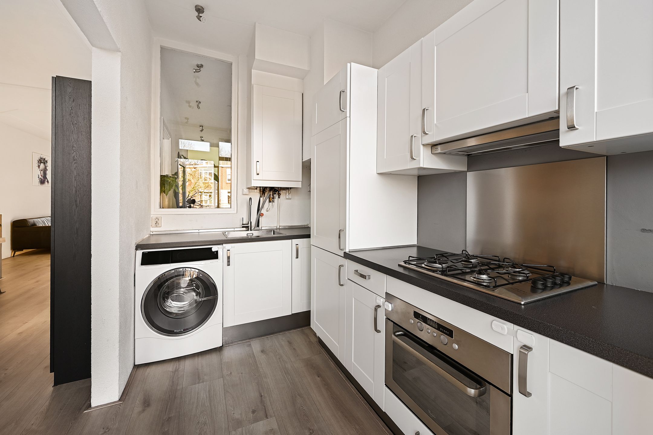 Foto 18 van Caan van Necklaan 255