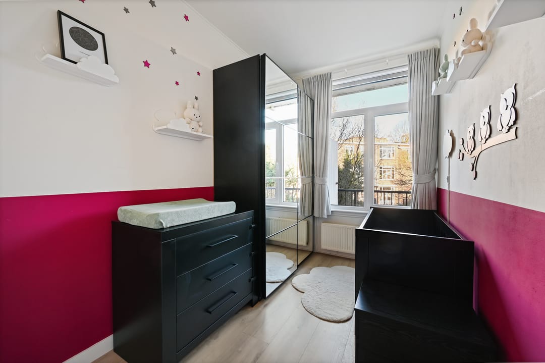 Foto 22 van Caan van Necklaan 255