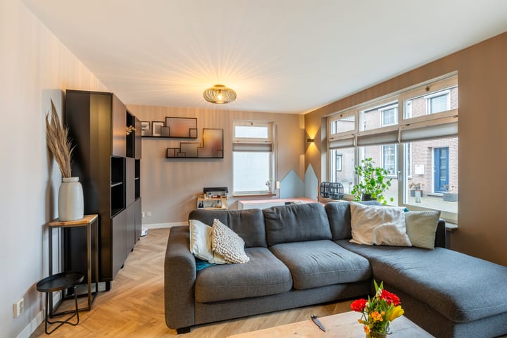 Foto 9 van Julianastraat 10